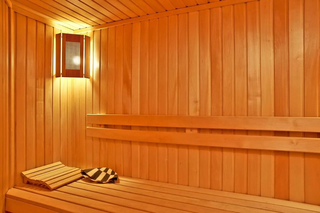 Sauna, Big Jacuzzi , Khreshchatyk Apartments Киев Украина