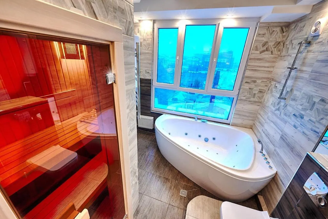 Sauna, Big Jacuzzi , Khreshchatyk Apartments Киев