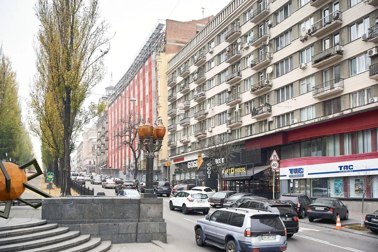 Sauna, Big Jacuzzi , Khreshchatyk Apartments Киев
